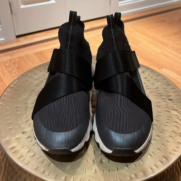 Sorel Runners, size 10 men’s - Picture 3 of 7